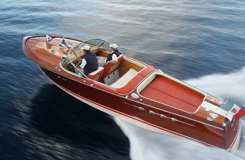 20017-riva-2007-aquarama1_e3eaafb96a1cfbe38464b351a06b67cfaa4a368a.jpg
