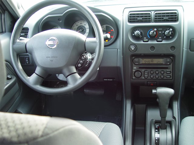 2004-nissan-xterra-xe-2wd-suv-dashboard_be0f060583fdccbb4e4cf936cf2f907bdfec9010.jpg