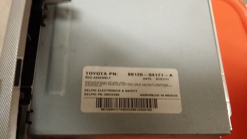 2005 - 2011 Toyota Tacoma XM Radio MP3 and CD Player 2.jpg