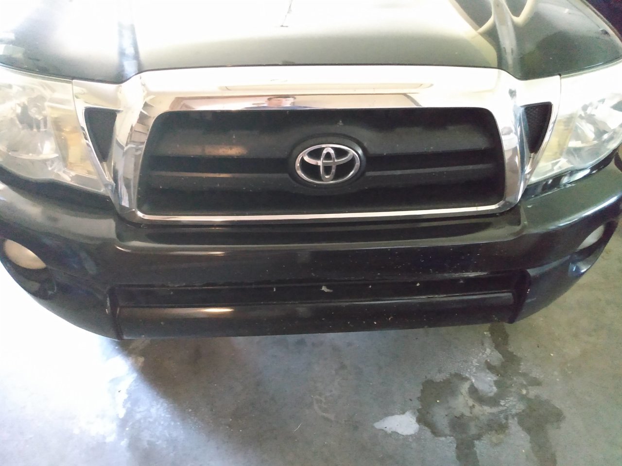 2005 Chrome Grill.jpg