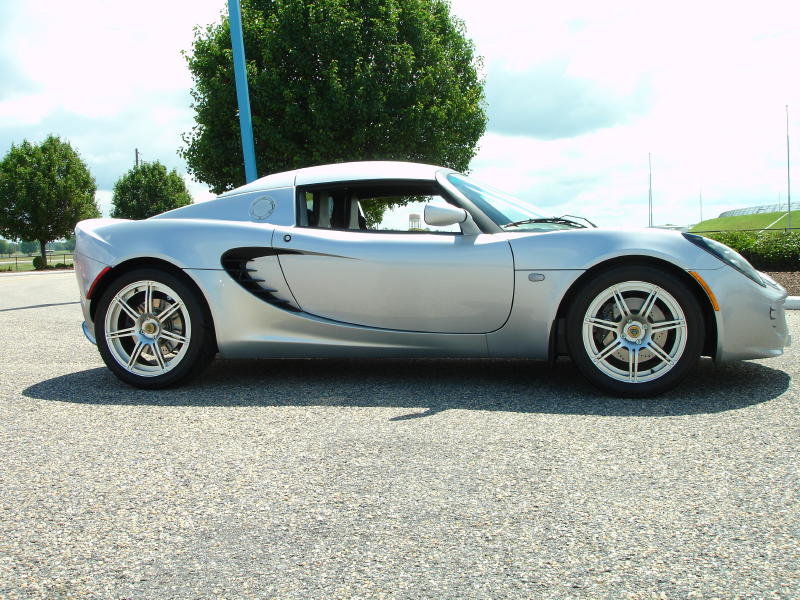 2005 Lotus Elise.jpg