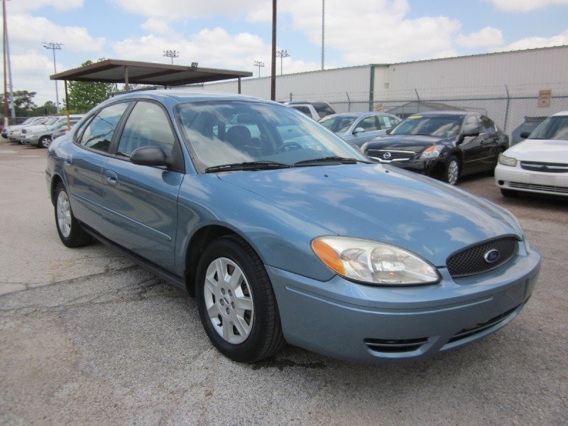 2007-ford-taurus-10.jpg