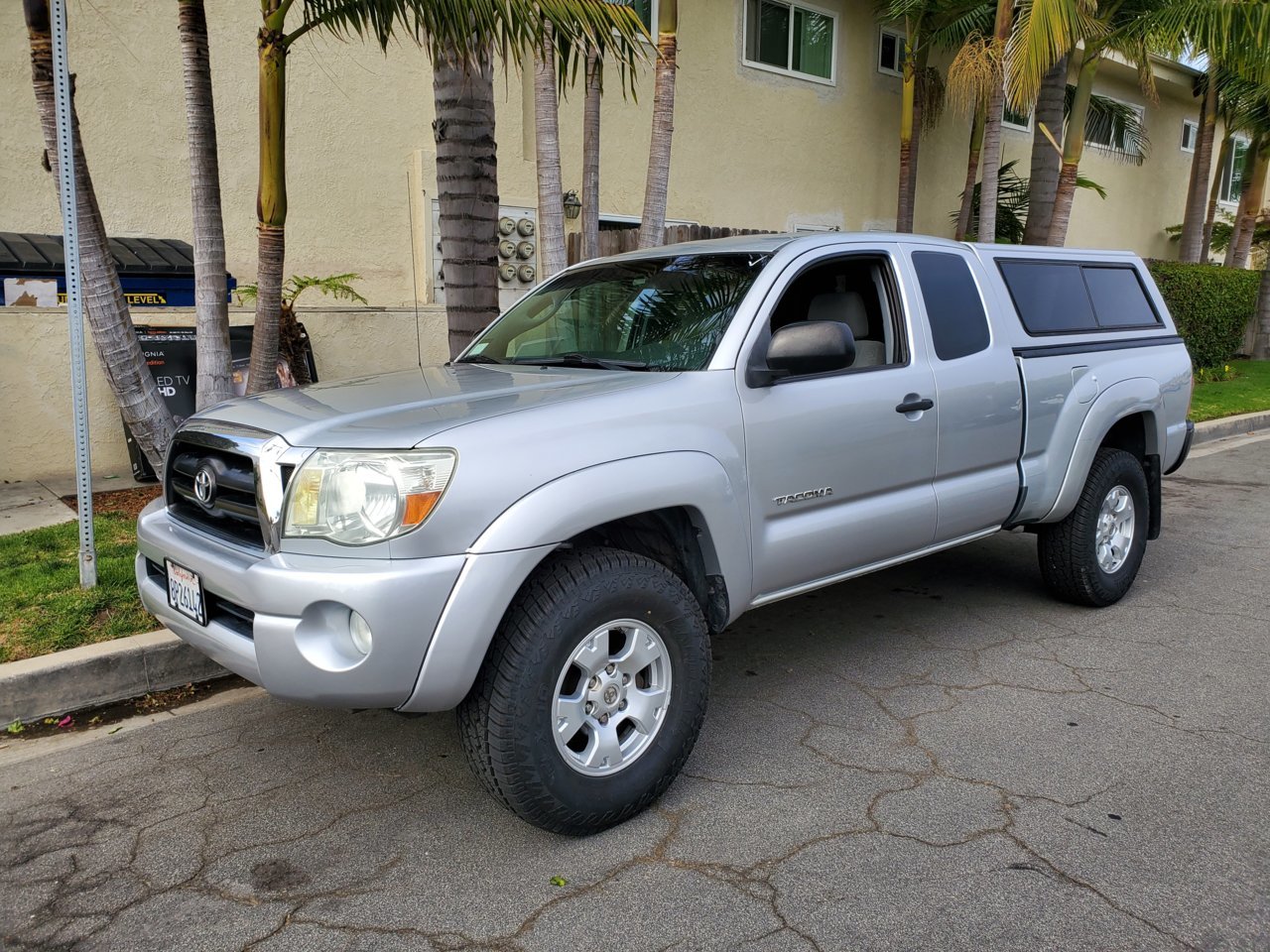 2007 Toyota Tacoma_01.jpg