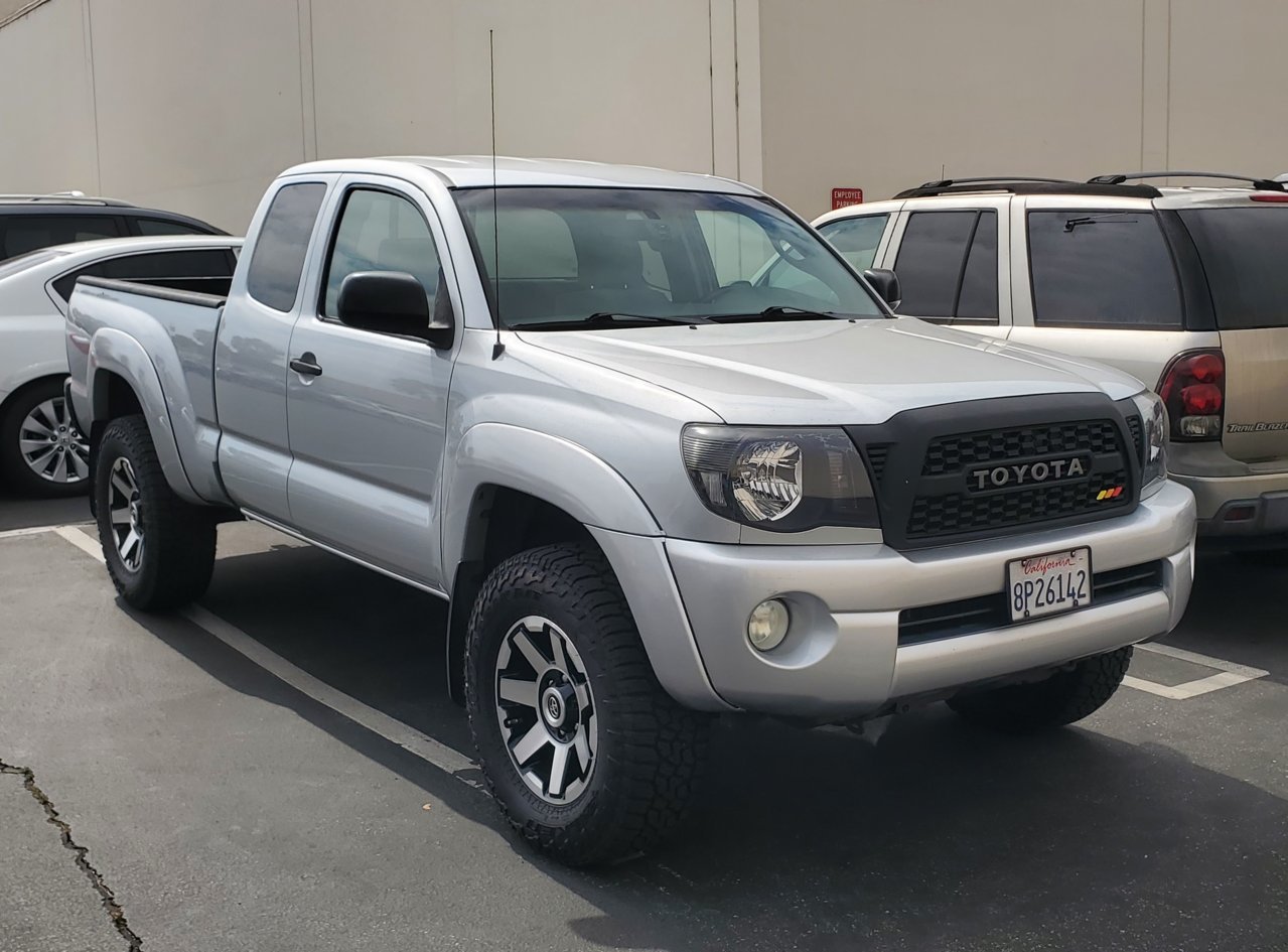 2007 Toyota Tacoma_Exterior-10.jpg
