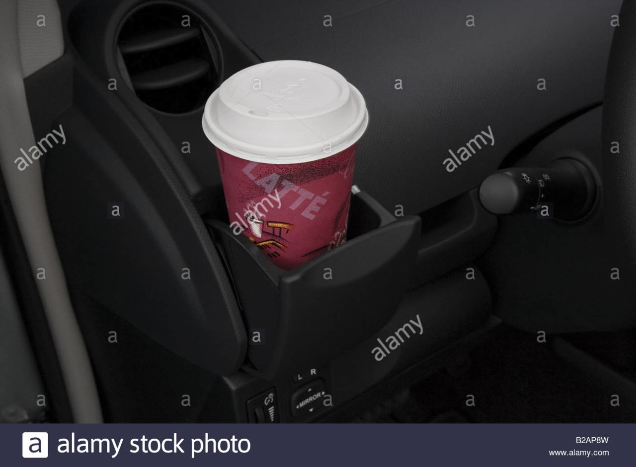 2008-toyota-yaris-in-gray-cup-holder-with-prop.jpg