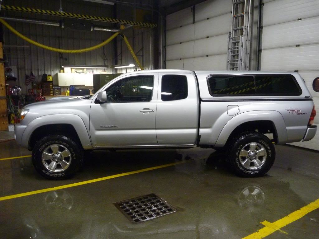 2008ToyotaTacomaSR5TRDSport015_zps7bbda0_6afee64cd9aeb6dbd639ce4d02b09ce483e392b8.jpg