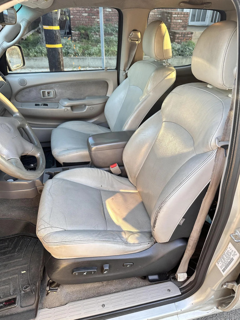 2009-lexus-is-250-seat-swap-v0-fzqtix78qque1.jpg