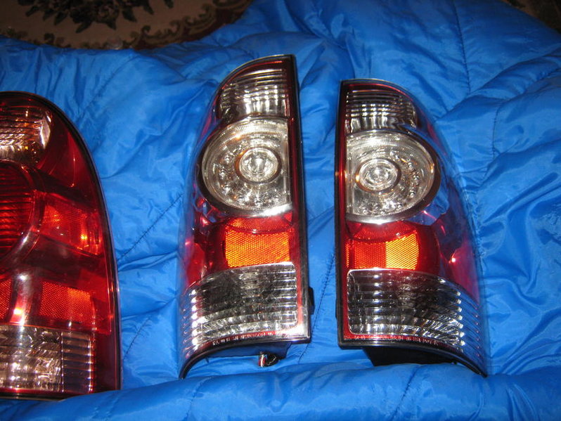 2009 tail lights.jpg