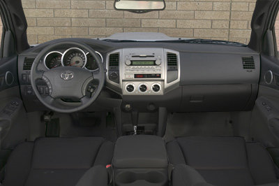 2009-toyota-tacoma-interior.jpg