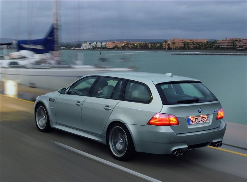 2010-bmw-m5-touring-2.jpg