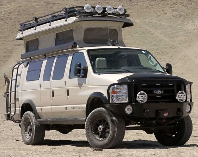2010-Ford-4x4-Sportsmobile-front-right-side.jpg