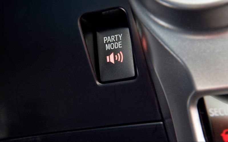 2011-toyota-4runner-SR5-party-mode_582b9f12087b3e46589ef13066f71778bef558cb.jpg