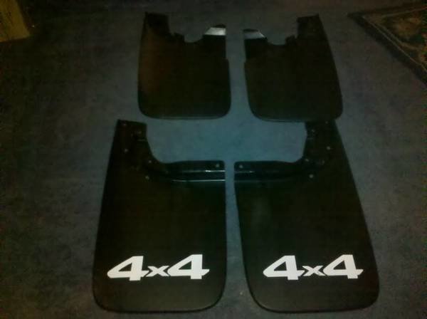 2011_tacoma_mudflaps.jpg