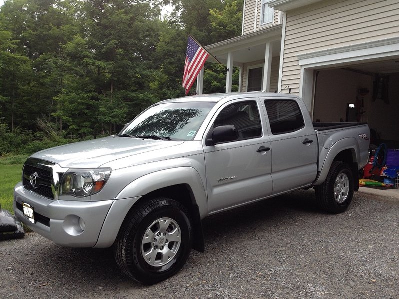 2011Tacoma_nolicense_(iPhone4S).jpg