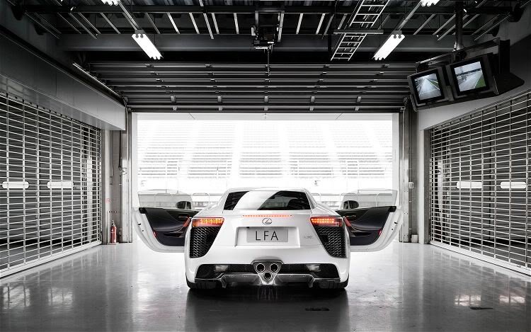 2012-lexus-lfa-rear_1c4f56ccd49c47088e10767f6e2efe7d598191f8.jpg