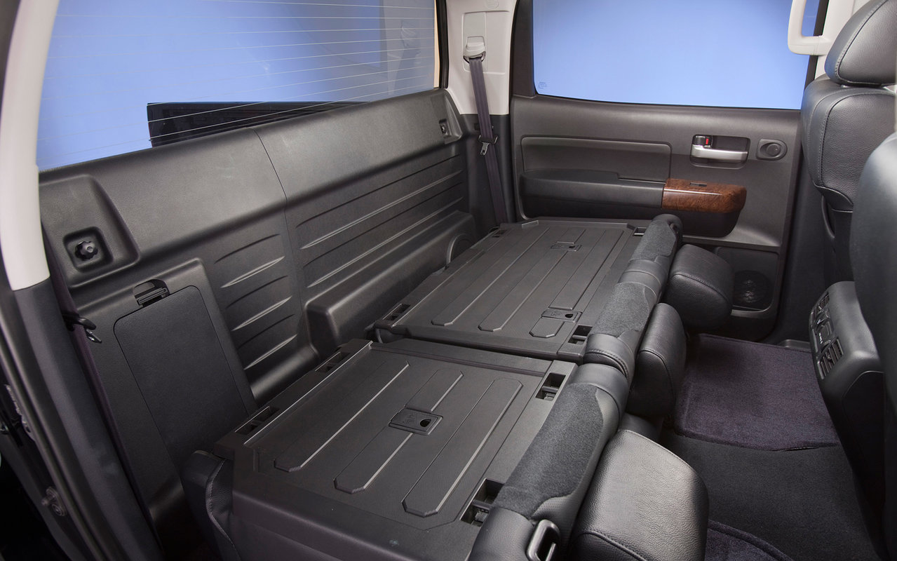 2012-Toyota-Tundra-CrewMax-Platinum-rear_2af4f1af88c328193e4fd349ebf4bff4a944567b.jpg