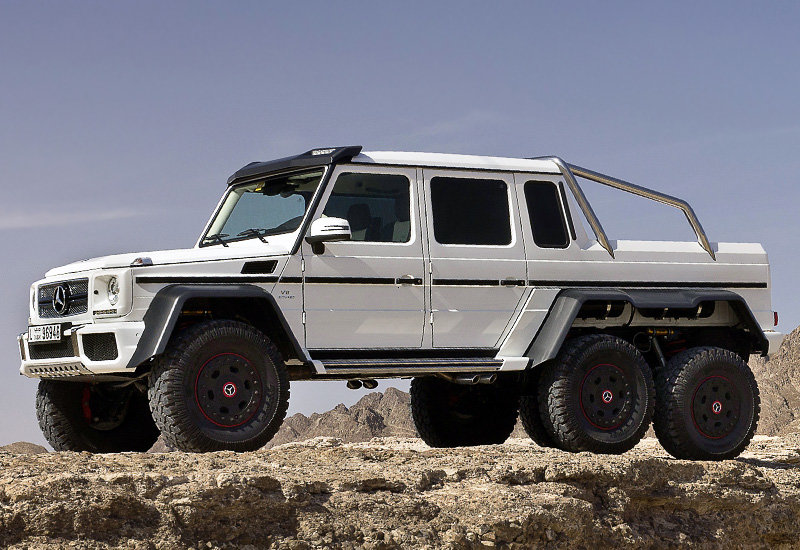 2013-mercedes-benz-g-63-amg-6x6-w463-2.jpg