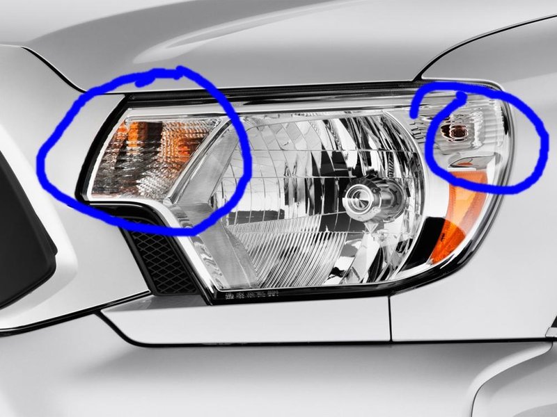 2013-toyota-tacoma-2wd-access-cab-i4-at-prerunner-natl-headlight_100404524_l.jpg