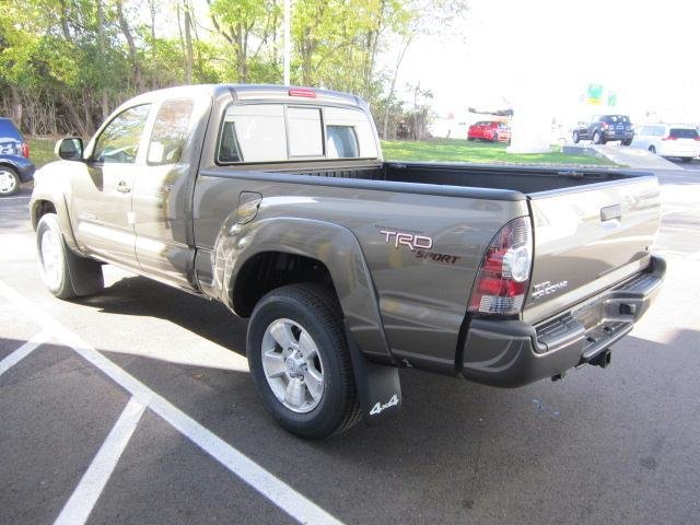 2013-toyota-tacoma-pyrite-mica_c2e763348a99186de4fcf485fdfcf7e51f8a142e.jpg
