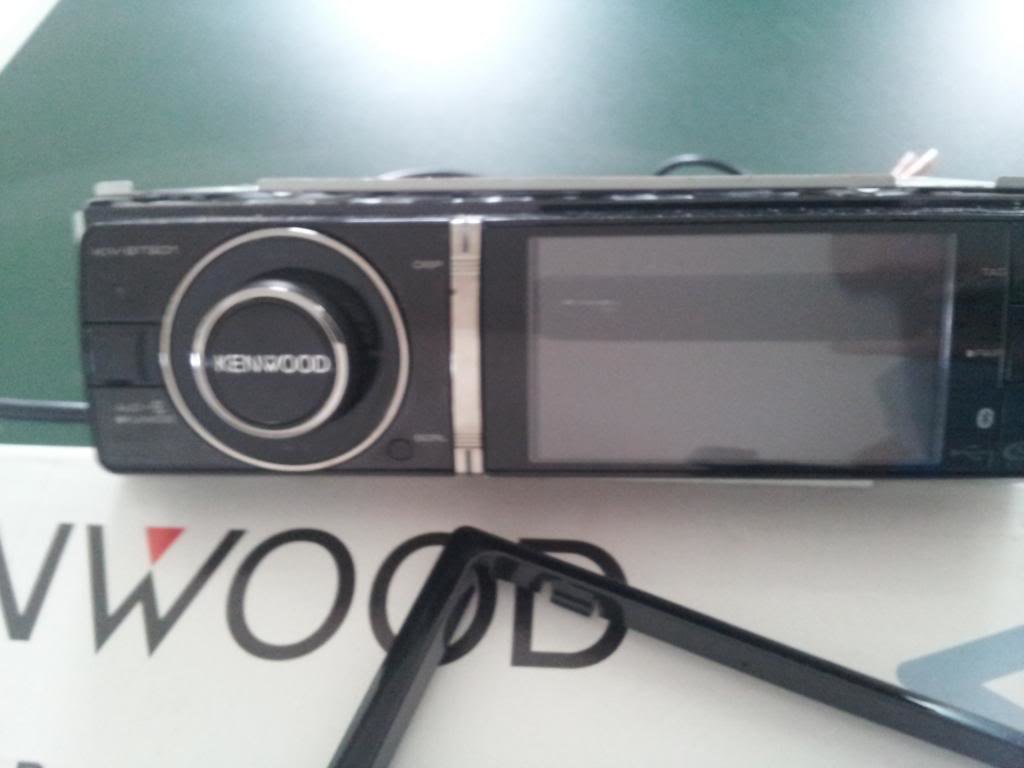 For Sale Kenwood KIV BT 901 World