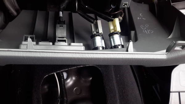 How Do You Gain Access To Back Of Cigarette Lighter Socket? | Tacoma World