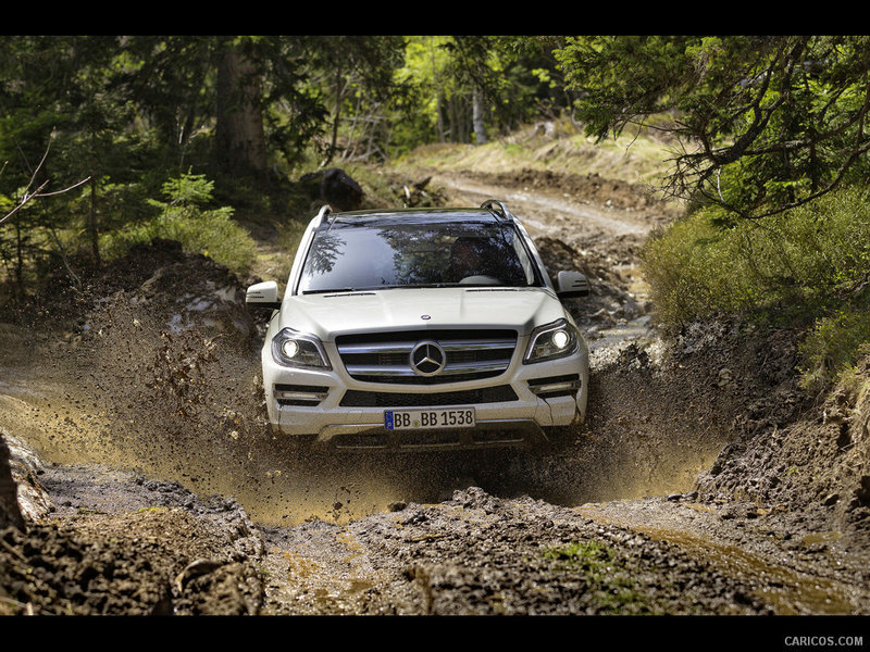 2013_mercedes-benz_gl-class_142_1024x768.jpg