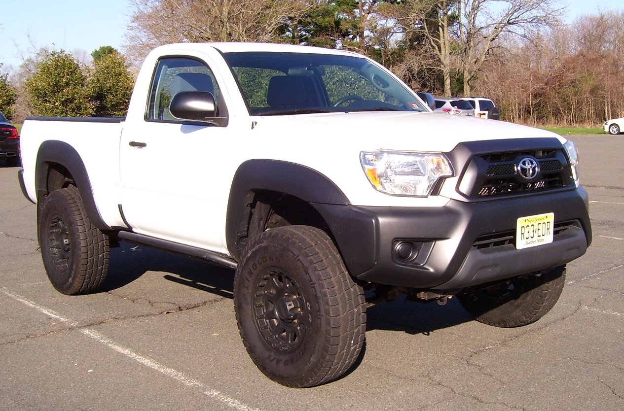 2013_white_tacoma4_new.jpg