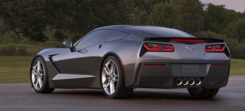 2014-Chevrolet-Corvette-005.jpg