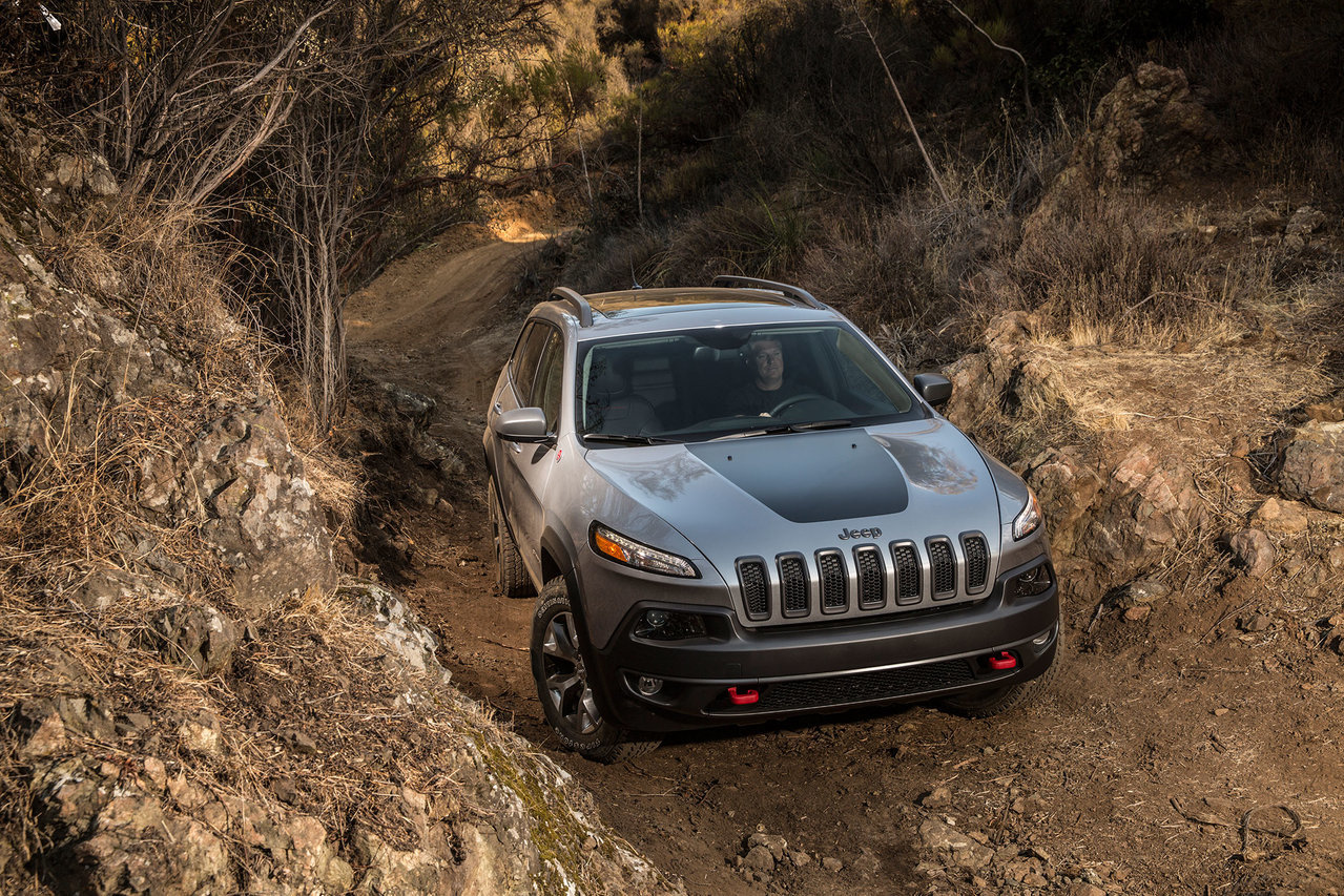 2014-jeep-cherokee-trailhawk-front-passe_29505c1ce3e79519e9e37cdefe1f59cd757e9eb7.jpg