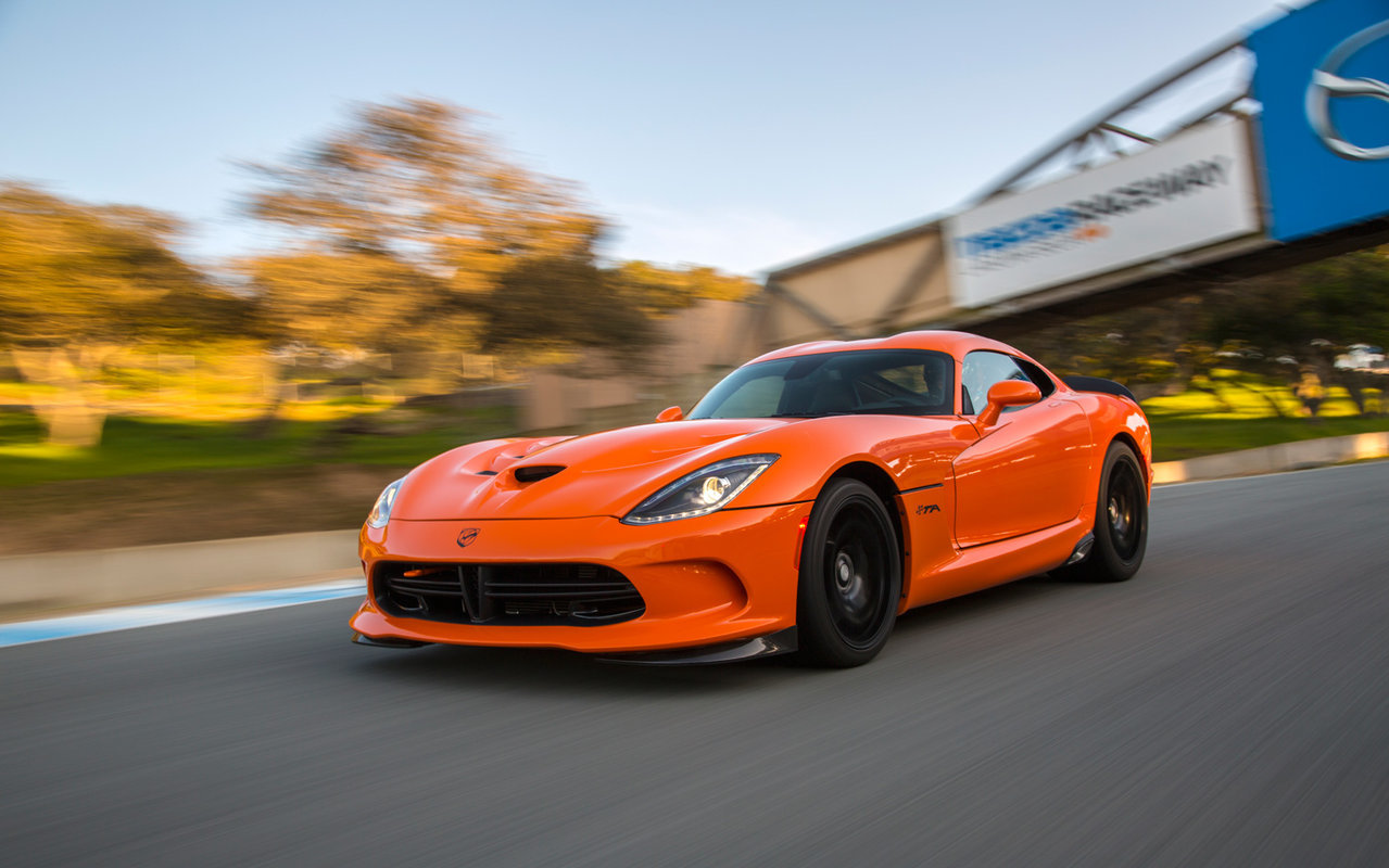 2014-SRT-Viper-TA-front-three-quarters-i_298f9892566bcccb35a5b6afe649dab7ecd8d0b6.jpg