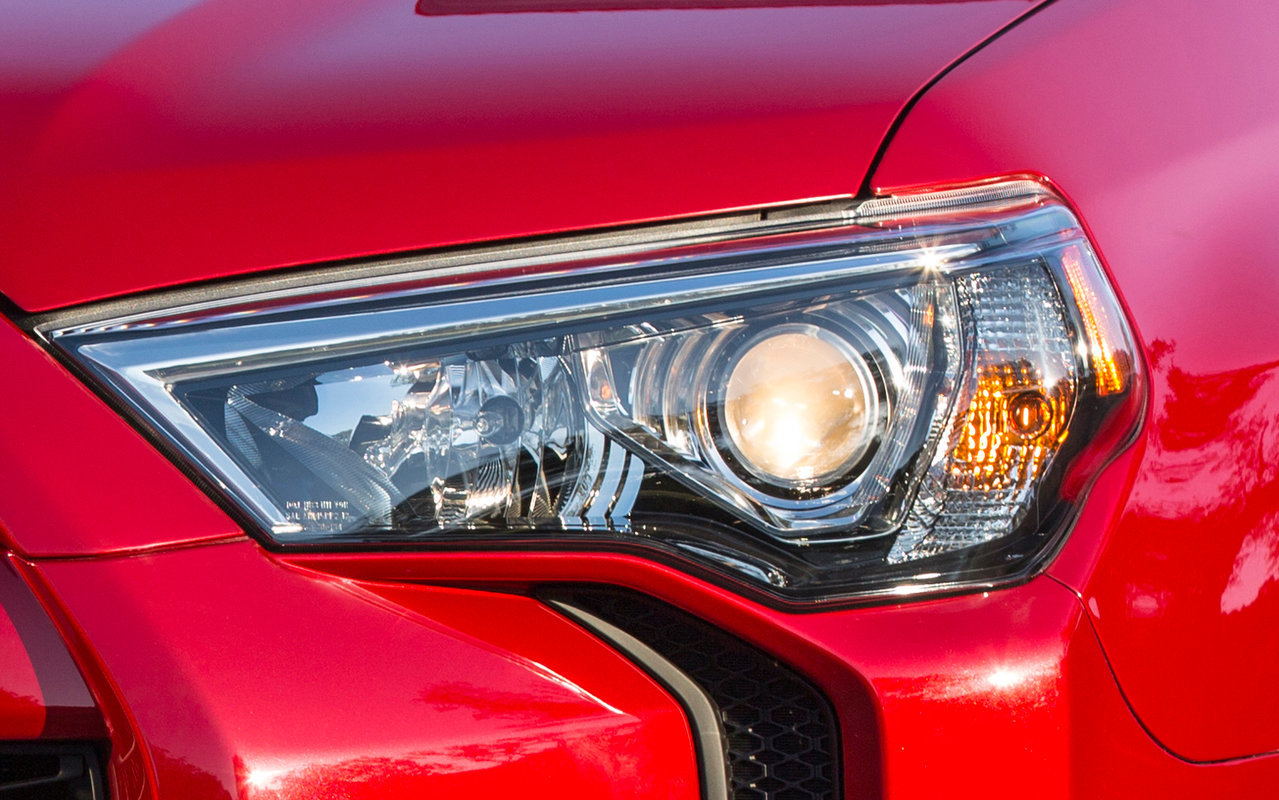 2014-toyota-4runner-headlight_99b5dee44d5b27788824b041e47d88afeca4ac0a.jpg