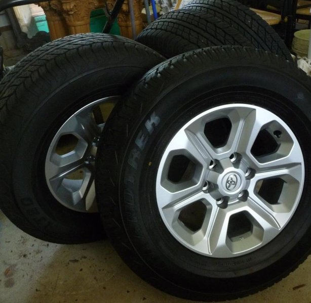 2014 Toyota 4Runner Wheels and tires.jpg