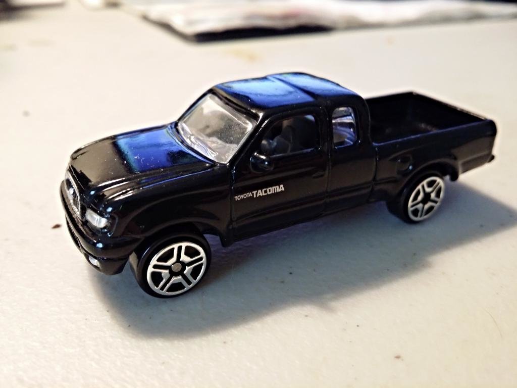 toyota tacoma diecast truck