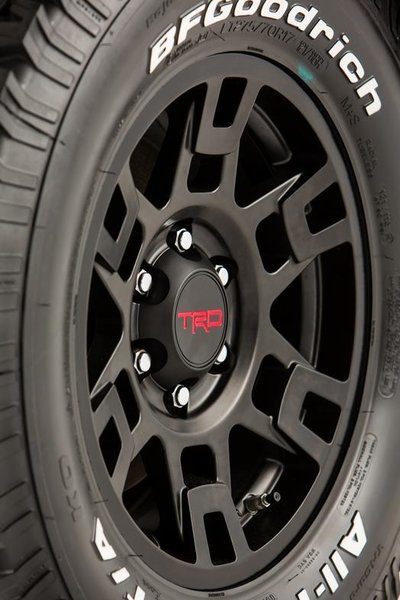 2014_SEMA_2015_TRD_4Runner_001_62856_43536_low.jpg