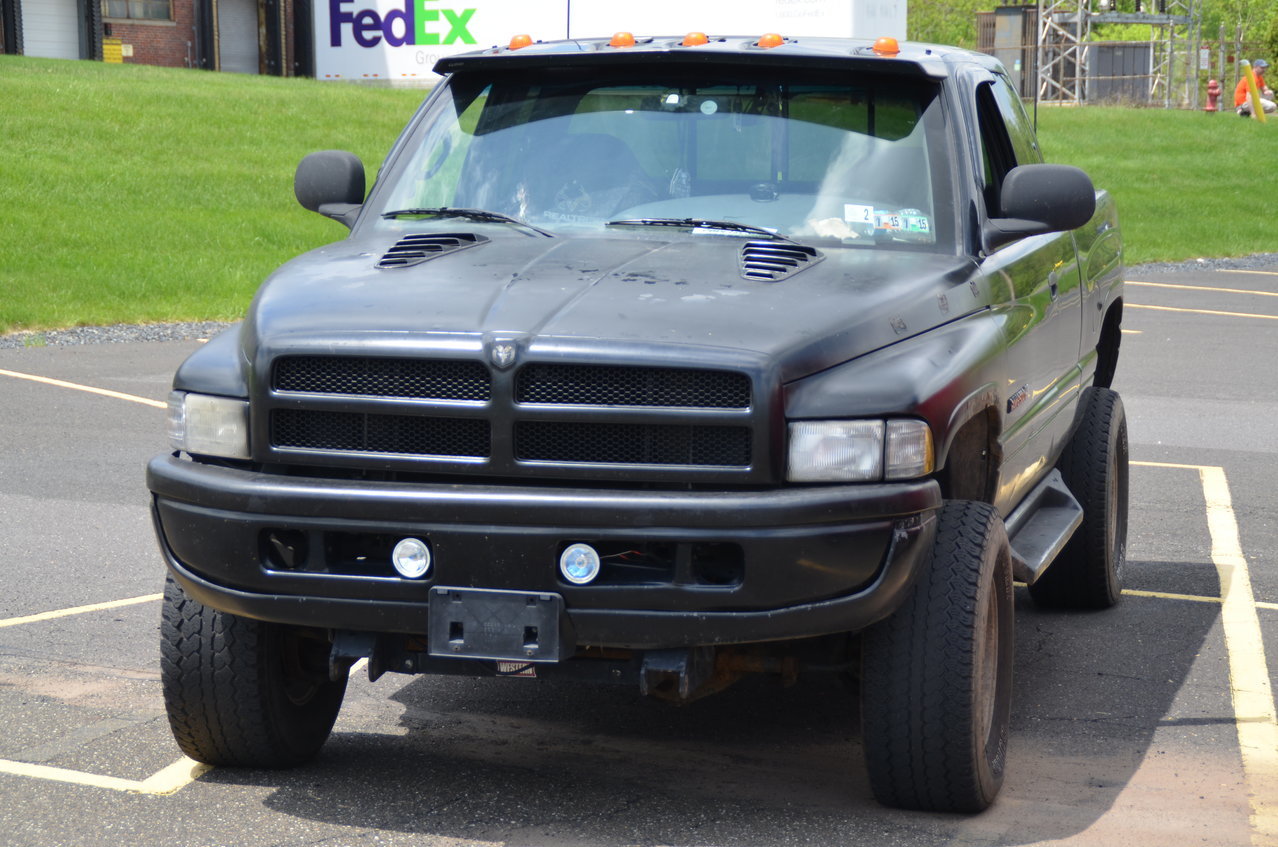 2014DormanHelpsCarShow 225.jpg