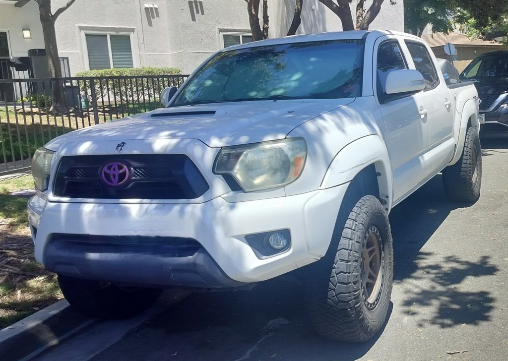 2015 Toyota Tacoma TRD Prerunner Sport.jpg