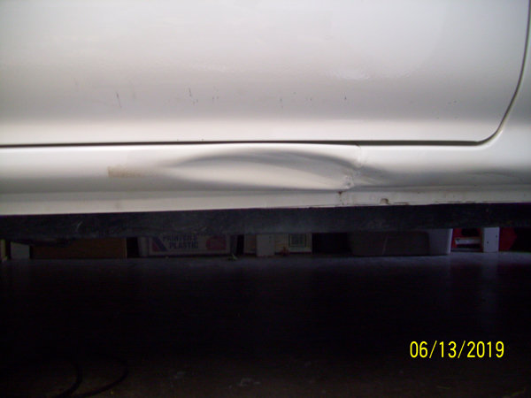 2015026 Rocker Panel Dent 02 600 px.jpg
