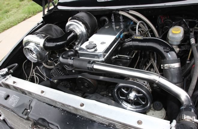 2015dpc-2000-dodge-ram-2500-6.7l-cummins-diesel-swap-twin-turbo-engine.jpg