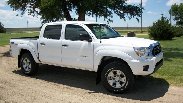 2015Tacoma 002 (640x360).jpg