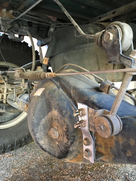 2016-04-03-090559 01 brake proportioning valve bracket installed.jpg