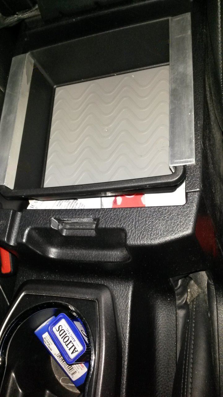 2016 2017 2018 console tray.jpg