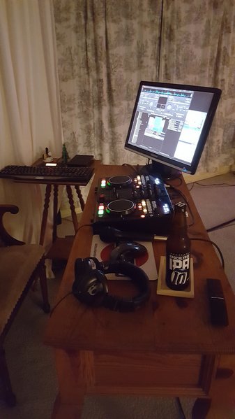 2016 new years set.jpg