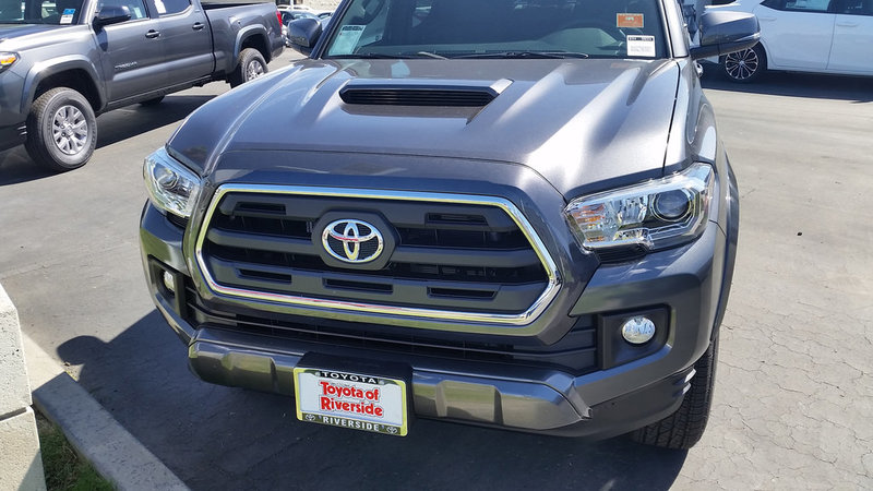 2016 sport with SR grill-F.jpg