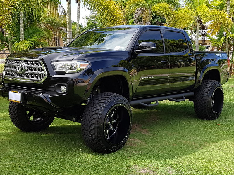 2016 Tacoma with 22x14 Fuels on 35's, ^ inch BDS lift.jpg