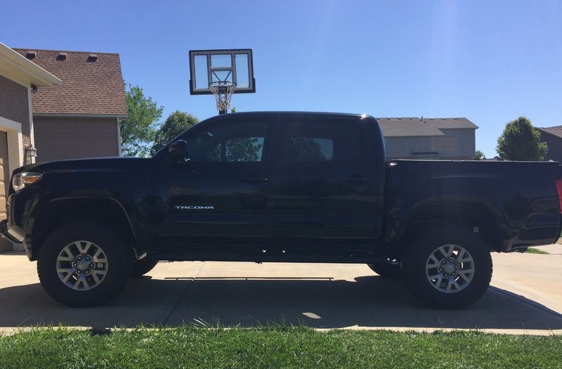 2016 Tacoma with 265 75 R16 Cooper Discovere RTX.jpg
