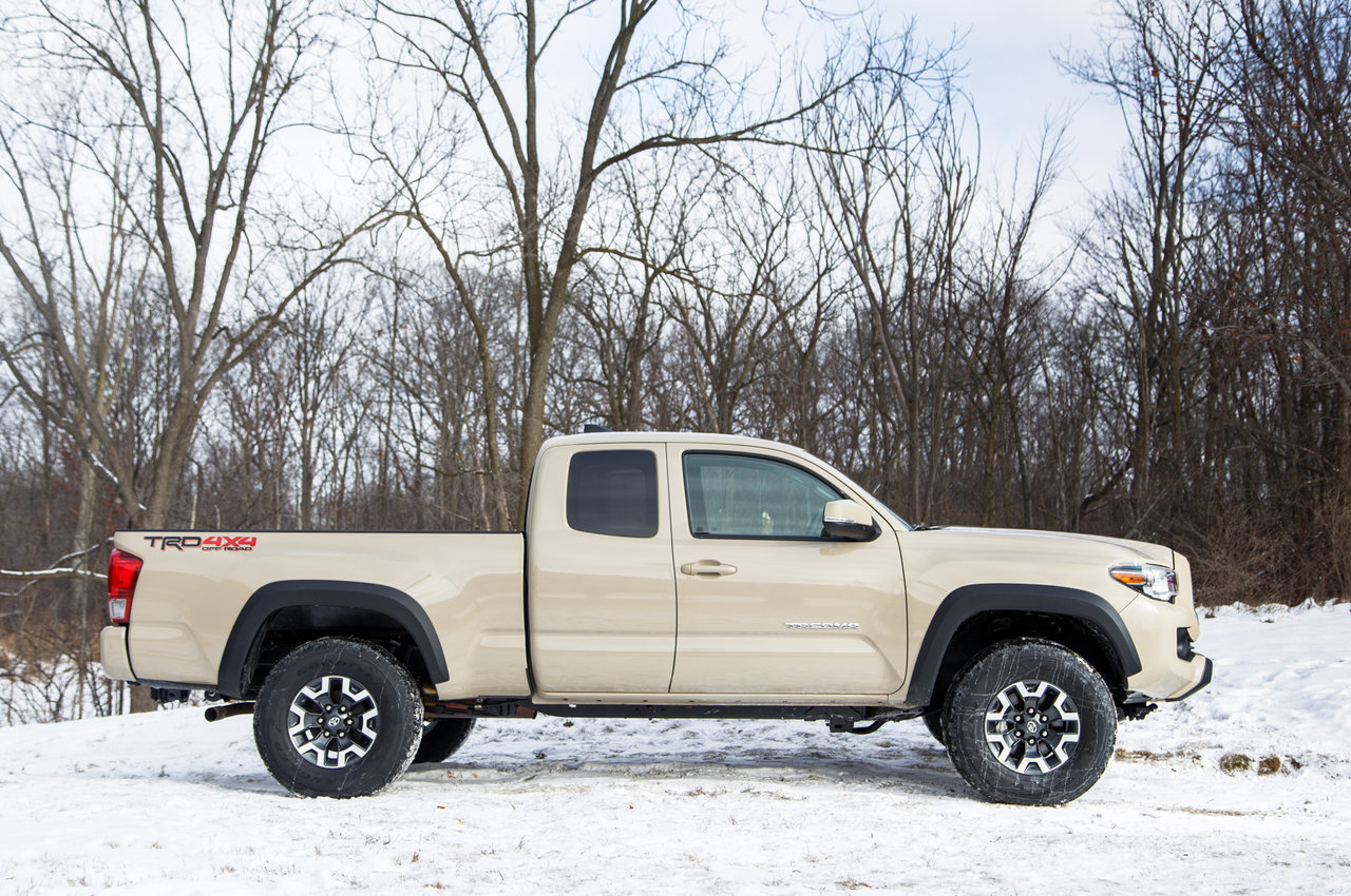 2016-toyota-tacoma-access-cab-trd-4x4-of_ecede7b8d3951c235fa024427a80ad7f3114f3ed.jpg