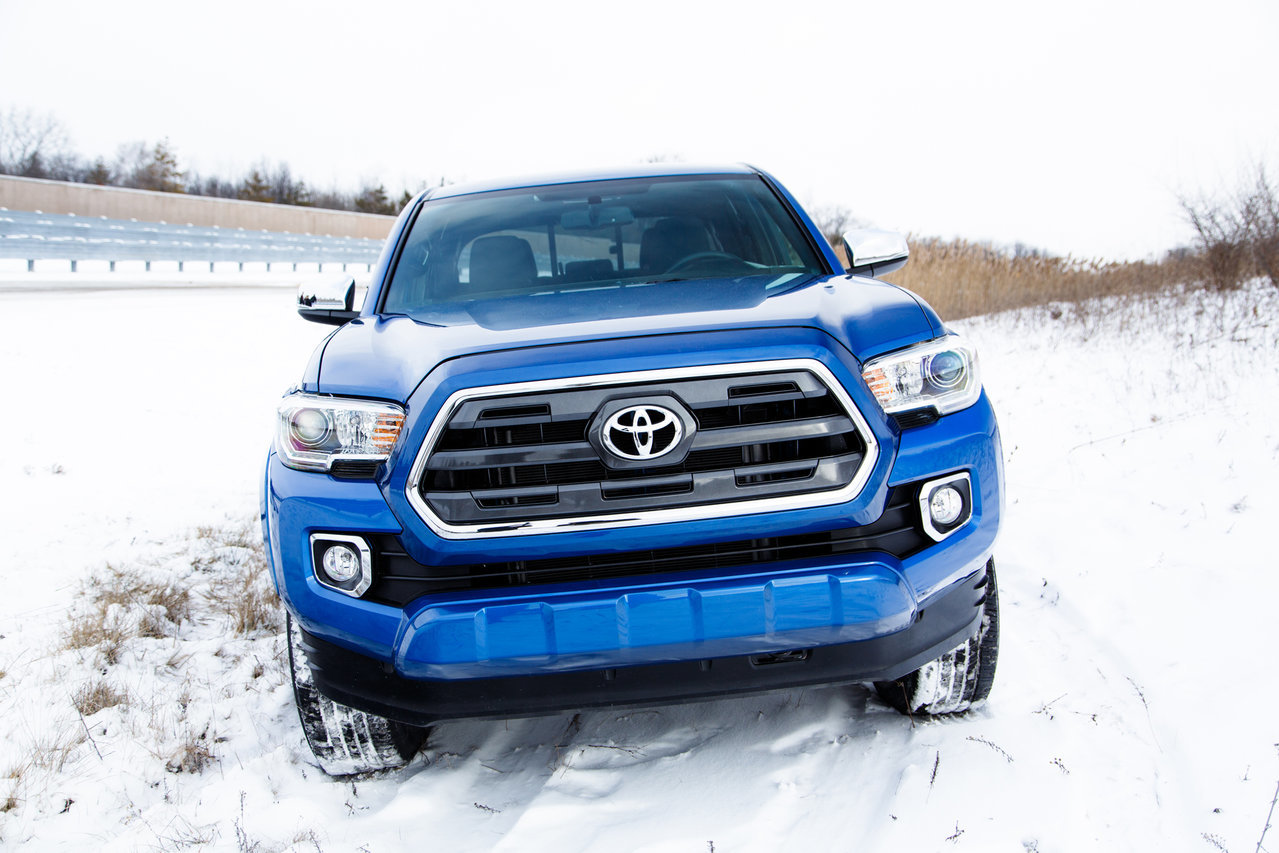 2016-Toyota-Tacoma-Double-Cab-Limited-fr_023321b1f46b2e2641221df6c660e7d5ab4a1297.jpg