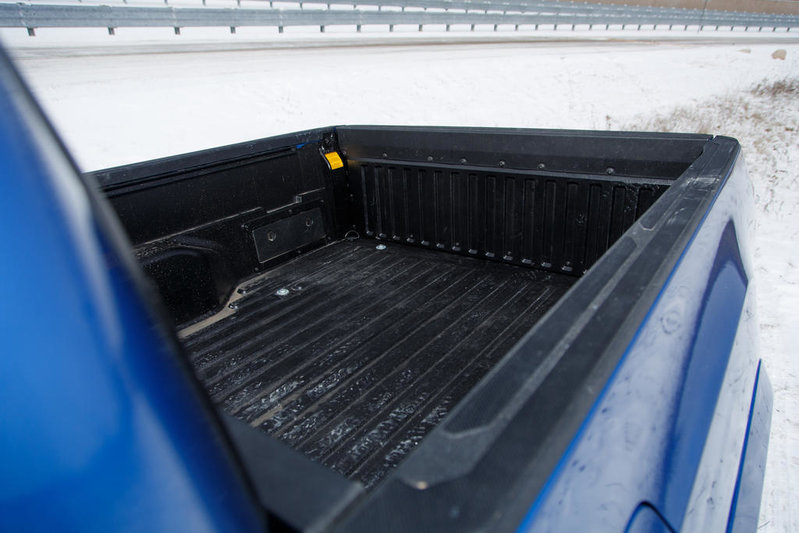 2016-toyota-tacoma-double-cab-limited-rear-bed.jpg