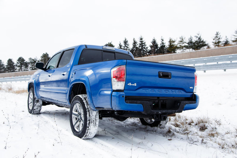 2016-toyota-tacoma-double-cab-limited-rear-three-quarter.jpg