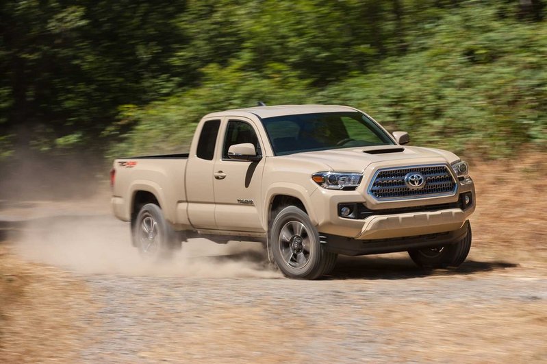 2016-toyota-tacoma-trd-sport-passenger-side-front-view.jpg